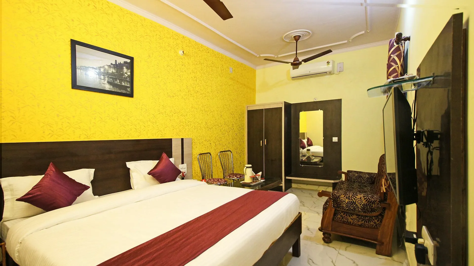 OYO 9928 Hotel Haveli Inn1 Varanasi 3*,